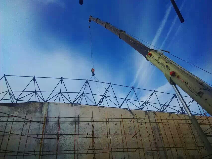 来宾食堂网架结构工程