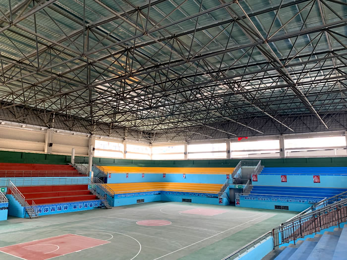 来宾体育馆网架